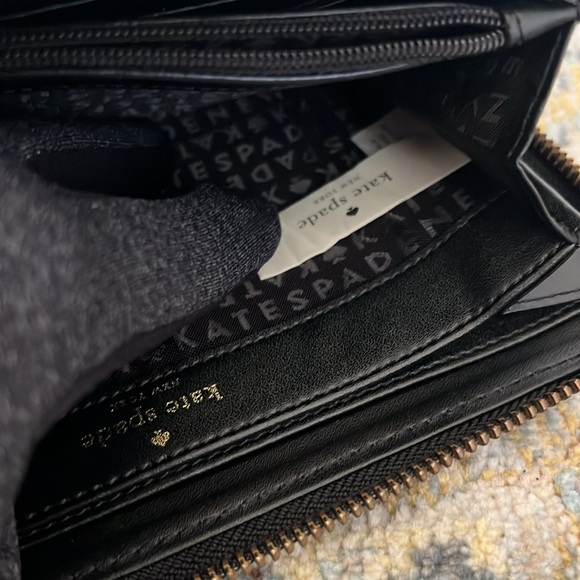 Sleek long black kate spade wallet - Picture 7 of 8